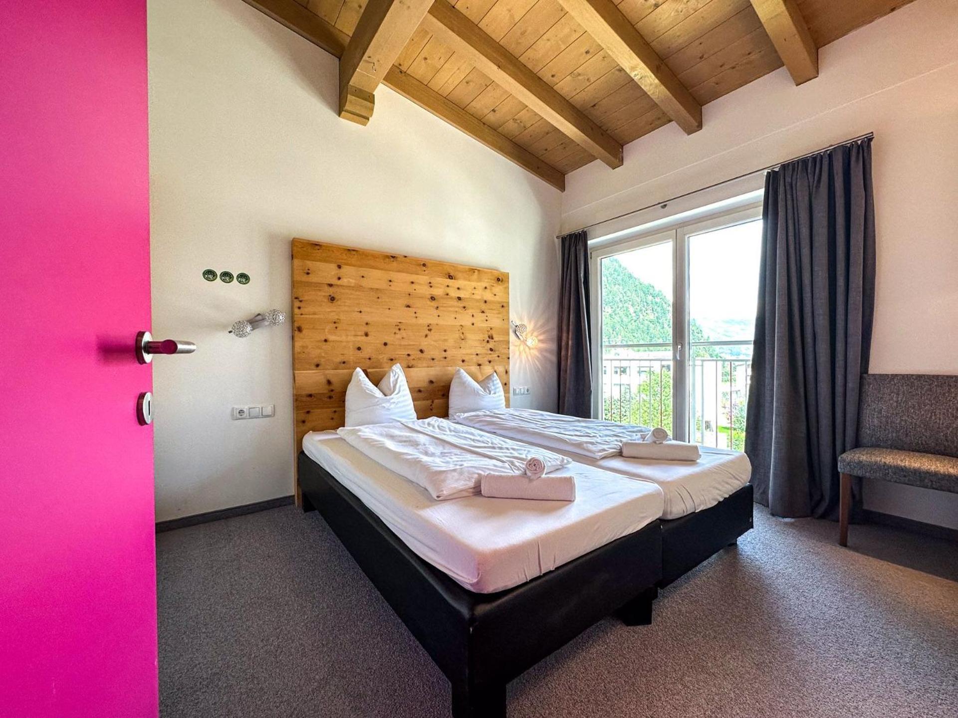Partyhouse Harakiri Stay Different 60 Seconds To Mountains! Free Parking! Self Check-In Mayrhofen Quarto foto
